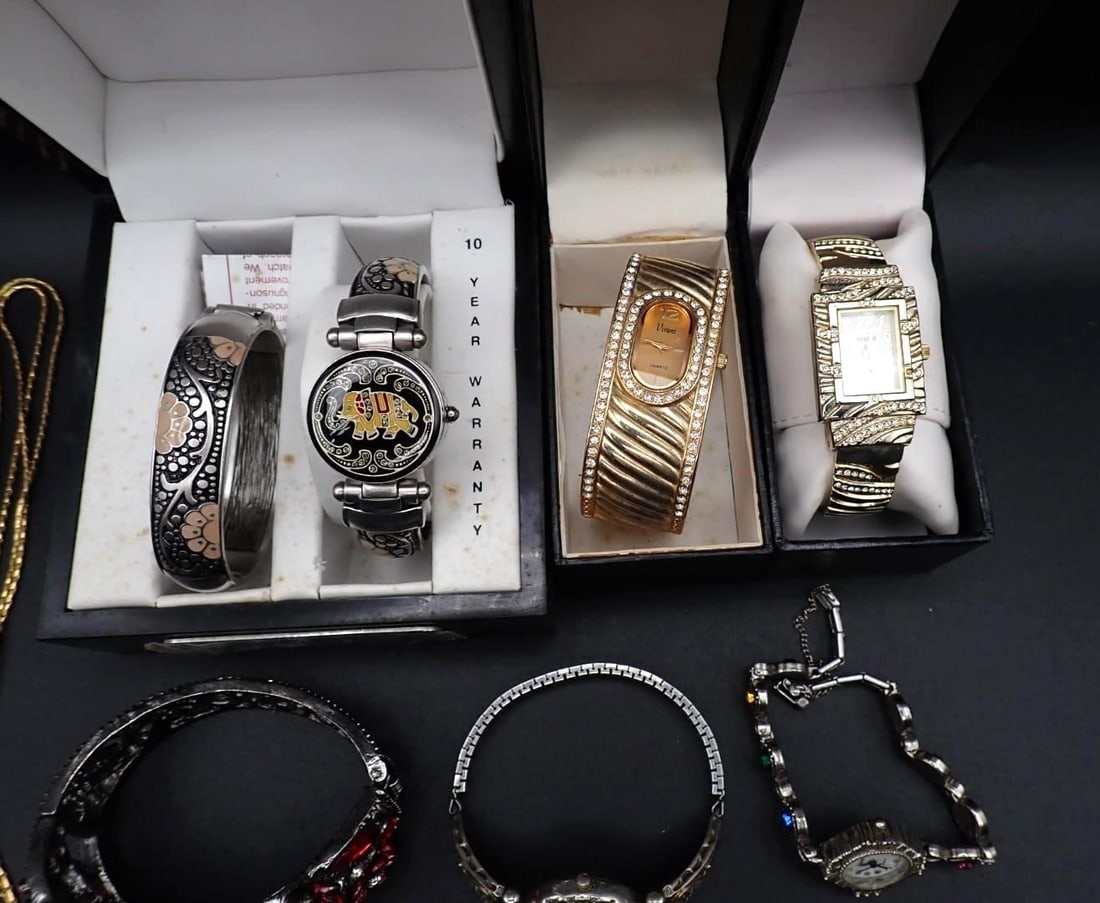 (13) Ladies Watches - 6