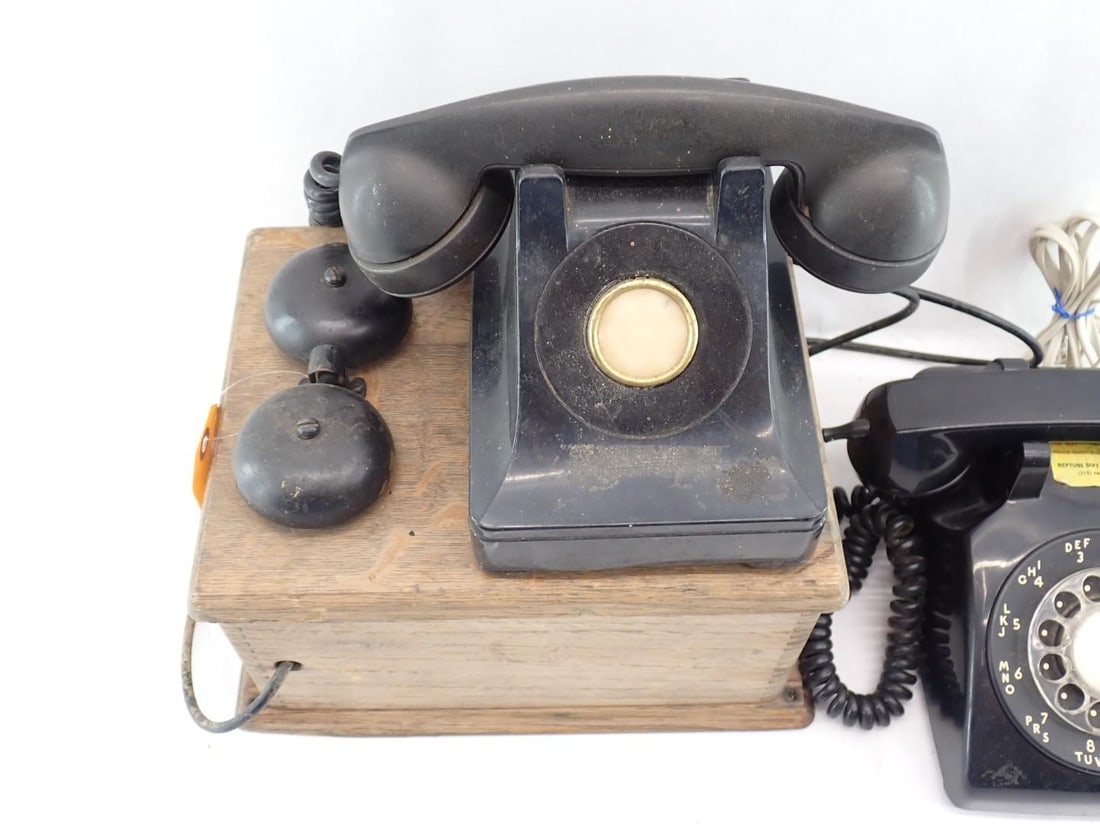 (2) Vintage Telephones - 3