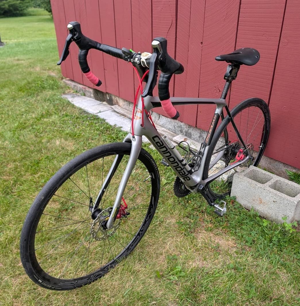 Cannondale Synapse Carbon Disc Road. Bike - 3