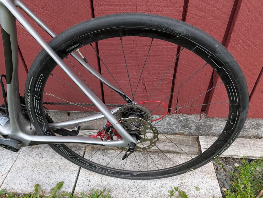 Cannondale Synapse Carbon Disc Road. Bike - 8