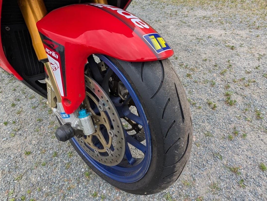 2007 Aprilia RSV1000R Motorcycle - 9