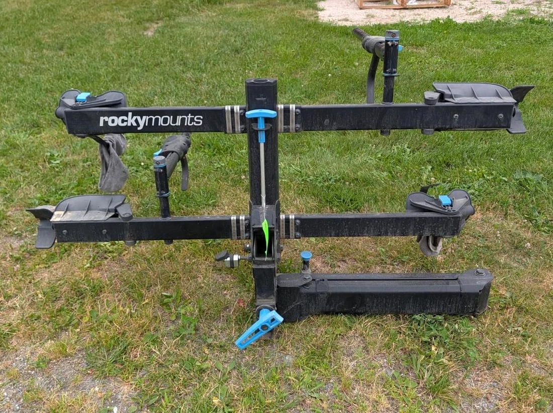 RockyMounts Bicycle Rack: fits 2" receiver, holds (2) bicycles, no key for pin, Location: Garage