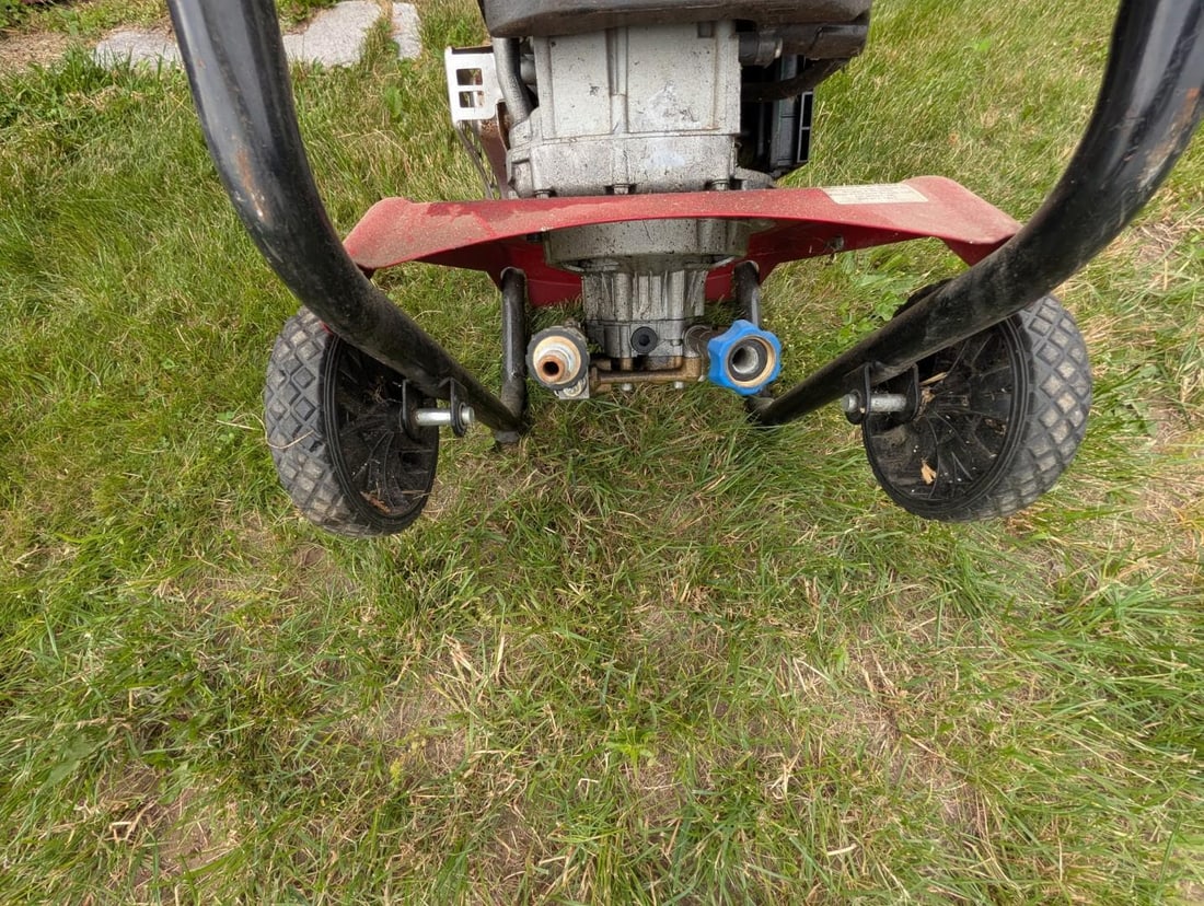 Briggs & Stratton Pressure Washer - 10