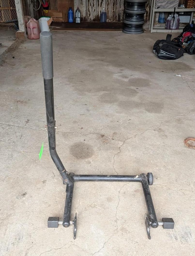 Powerstand Motorcycle Stand (1 of 6)