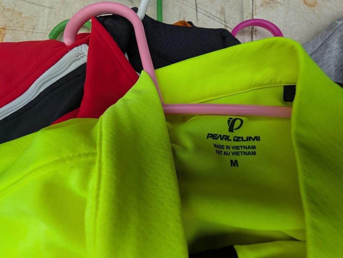 (11+/-) Rain Jackets, Jerseys, Sweatshirts, Etc. - 11