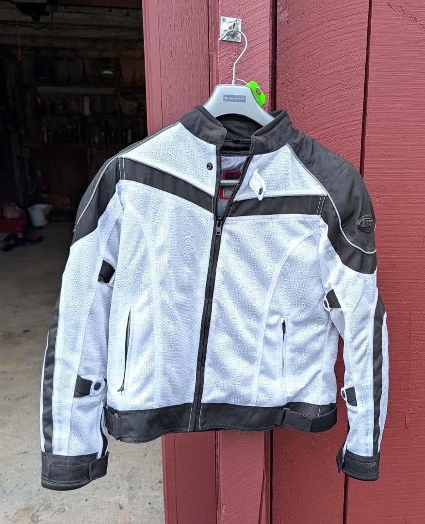 Bilt Padded Motorcycle Jacket: size: WLG, Location: Garage