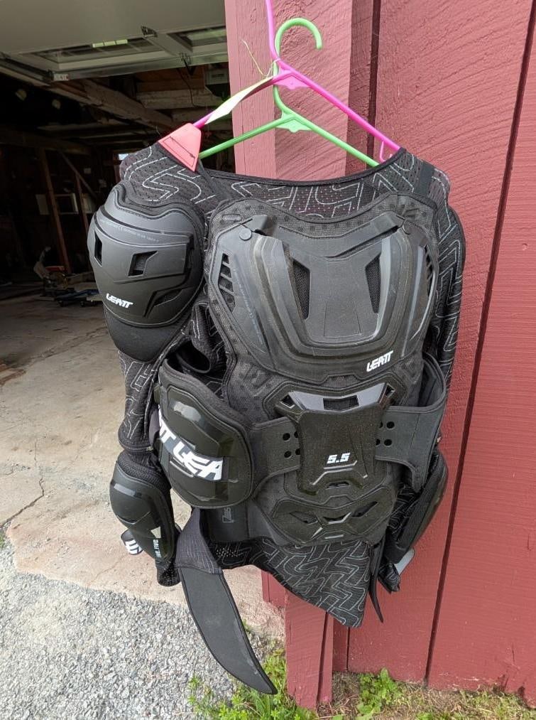 Leatt 5.5 Body Protection - 2