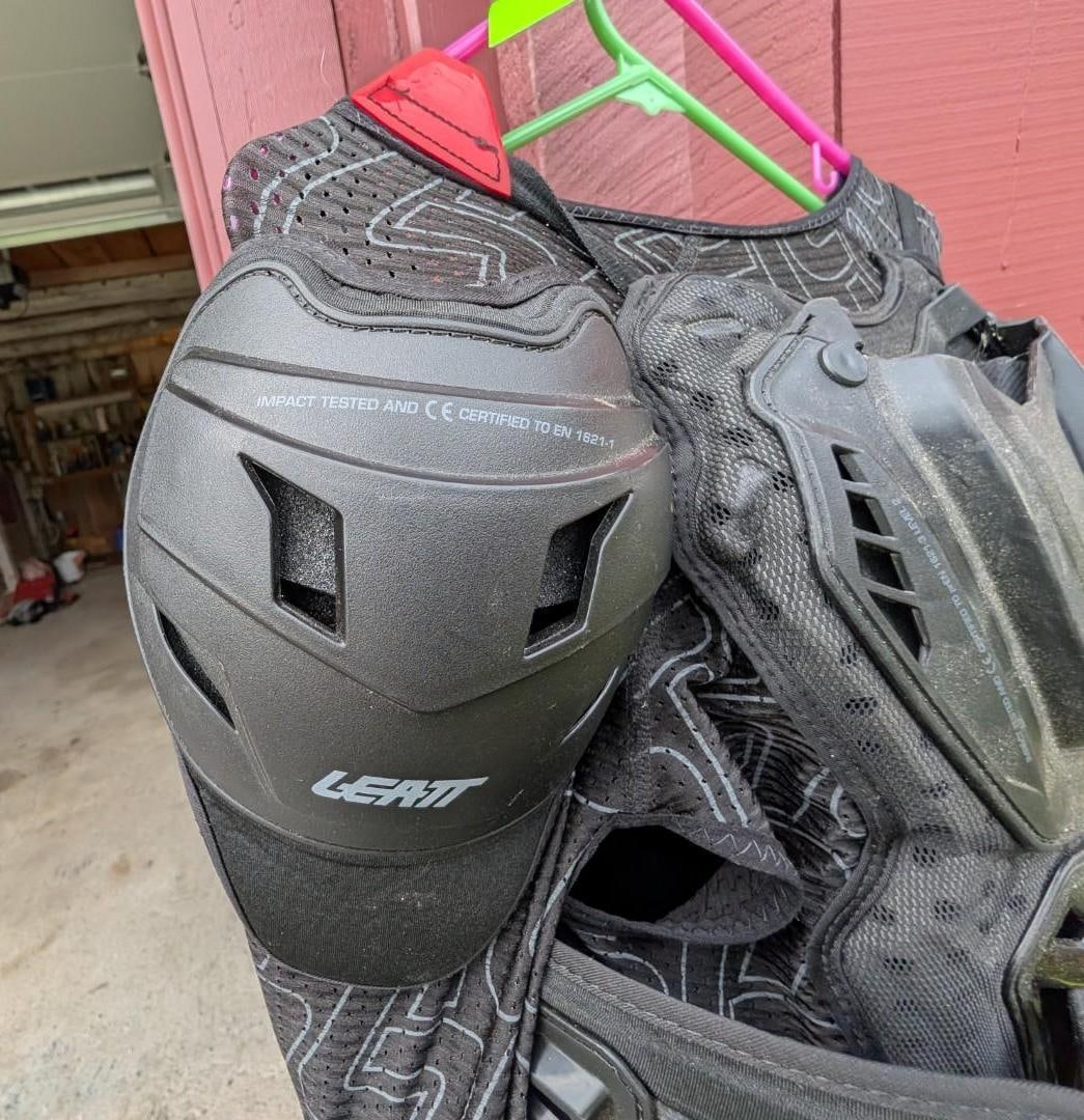 Leatt 5.5 Body Protection - 4