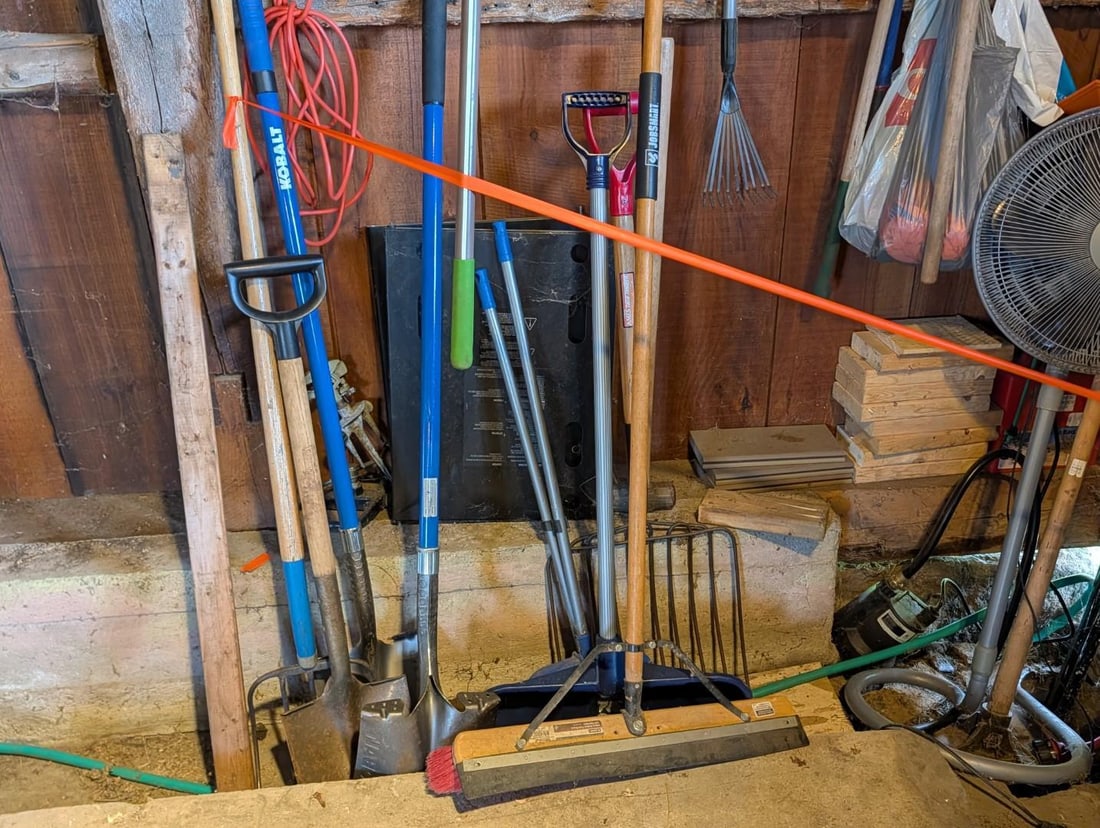 (20+/-) Stick Tools - 16