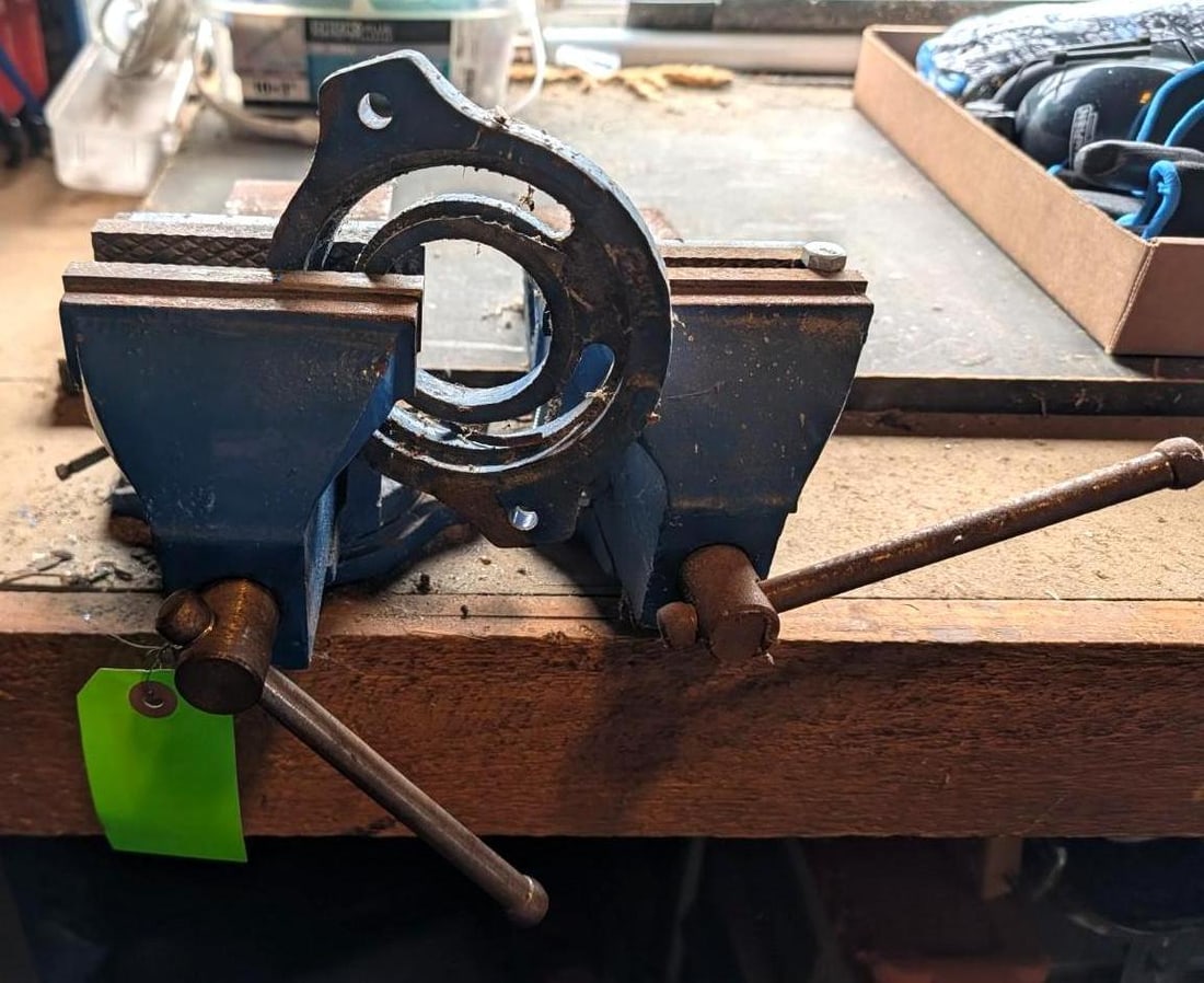 (2) 4" Bench Mount Vises: (1) in need of repair, (1) needs to be unbolted from bench, Location: Garage
