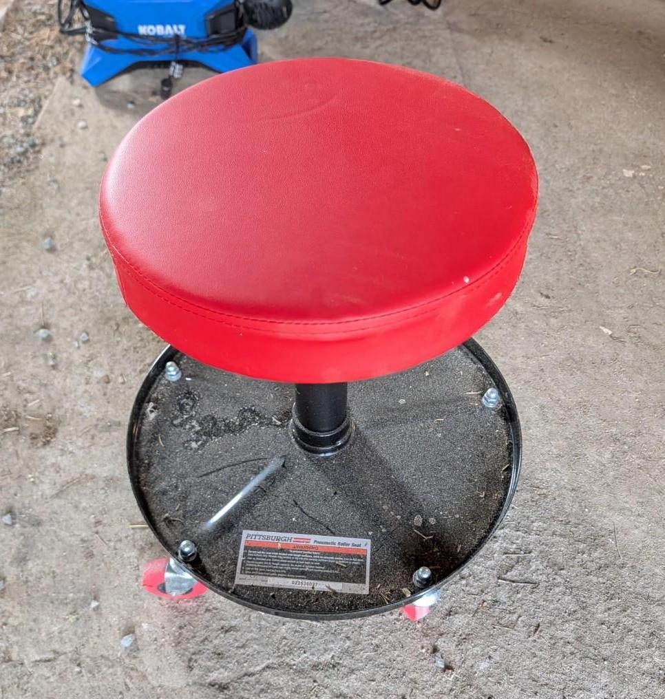 Pittsburgh Rolling Stool: , Location: Garage