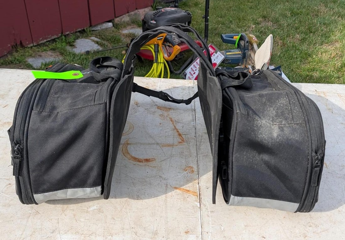 Nelson-Rigg Saddlebags (1 of 6)