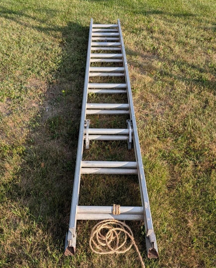 Stanley 20' Extension Ladder - 2