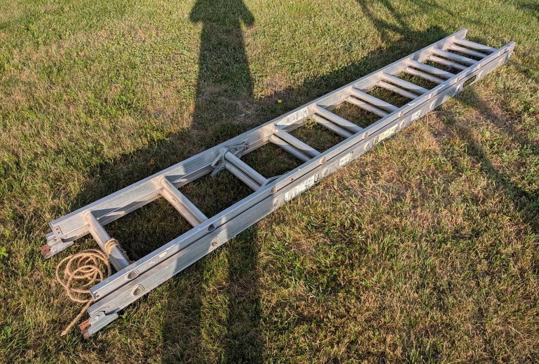 Stanley 20' Extension Ladder - 3
