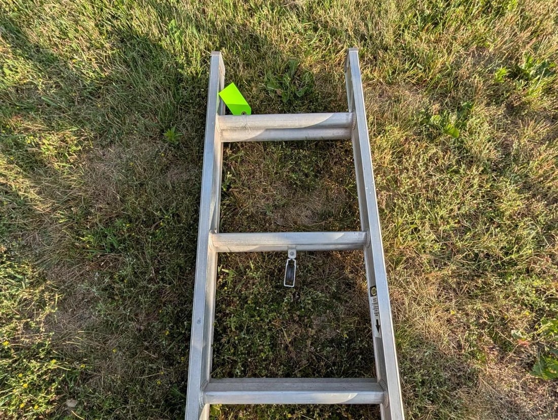 Stanley 20' Extension Ladder - 7