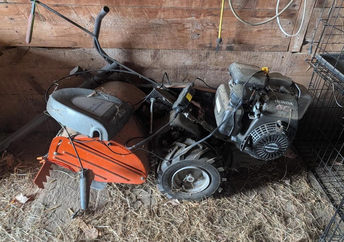 Husqvarna DRT900H Rototiller (1 of 7)