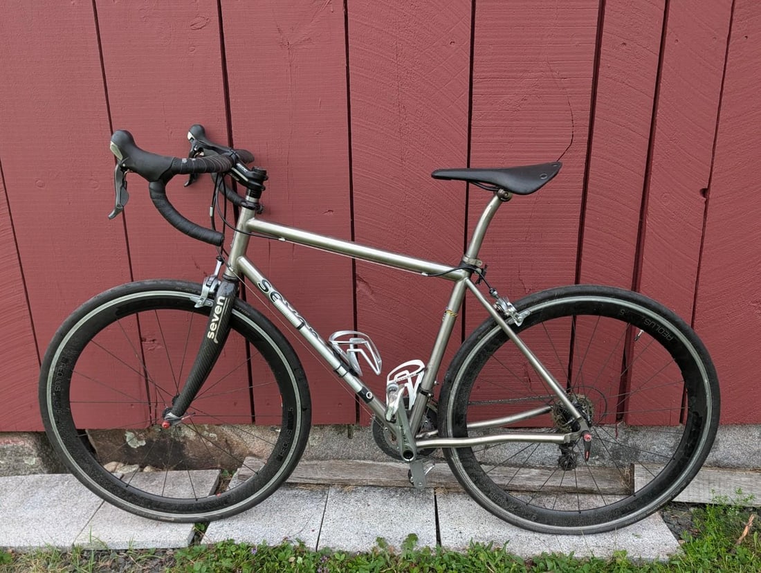 Seven Cycles Titanium Road Bike: Seven Cycles Titanium Road Bike Manufacturer: 2009 Seven Model: Arios S/N: 4509I65 Frame: Titanium Fork: Fixed Fork Model: Seven Fork Material: Carbon Frame Size: 54cm Stand Over Height: 48cm