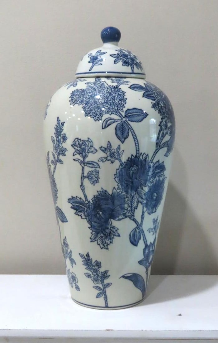 Park Hill Porcelain Lidded Yoshino Jar: 15.75" in height
