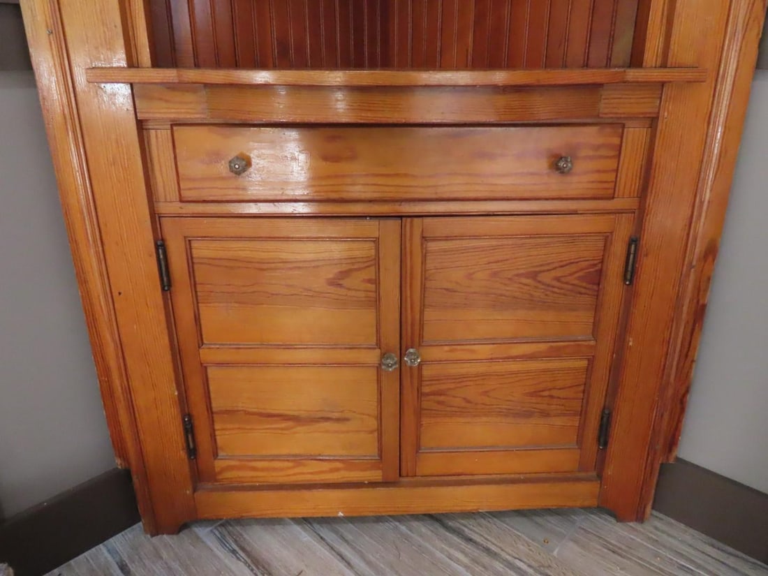 Vintage Southern Yellow Pine Corner Cabinet - 2