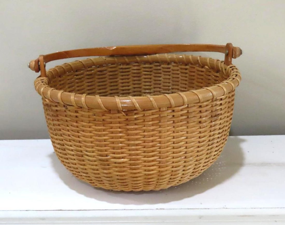 Nantucket Style Basket (1 of 3)