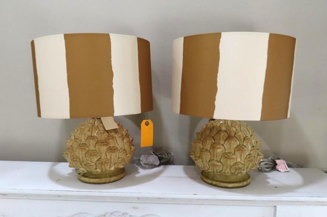 (2) Artichoke Form Table Lamps w/ Shades: 14.75" in height