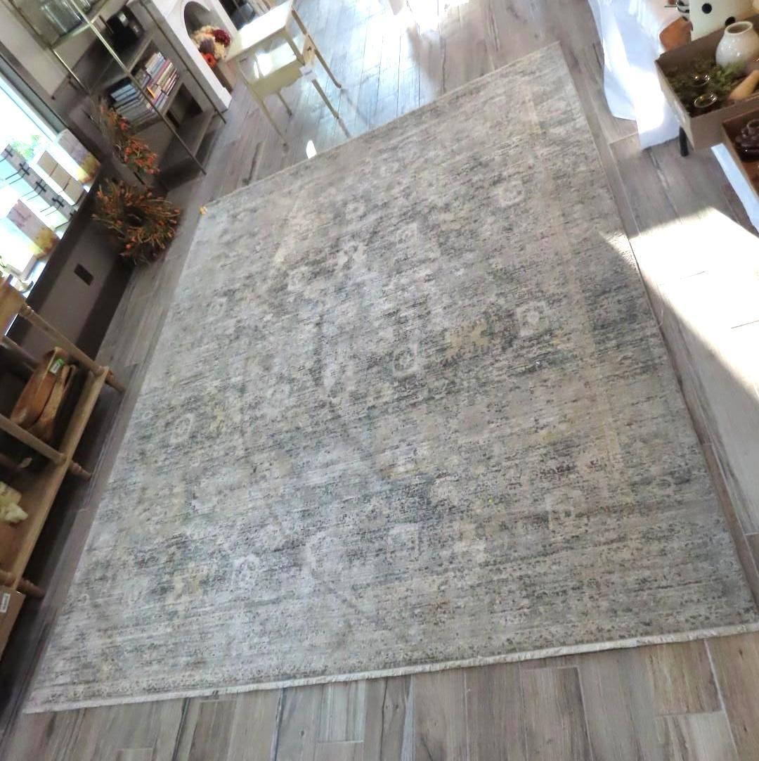 Bonnie Loomed Rug (1 of 2)
