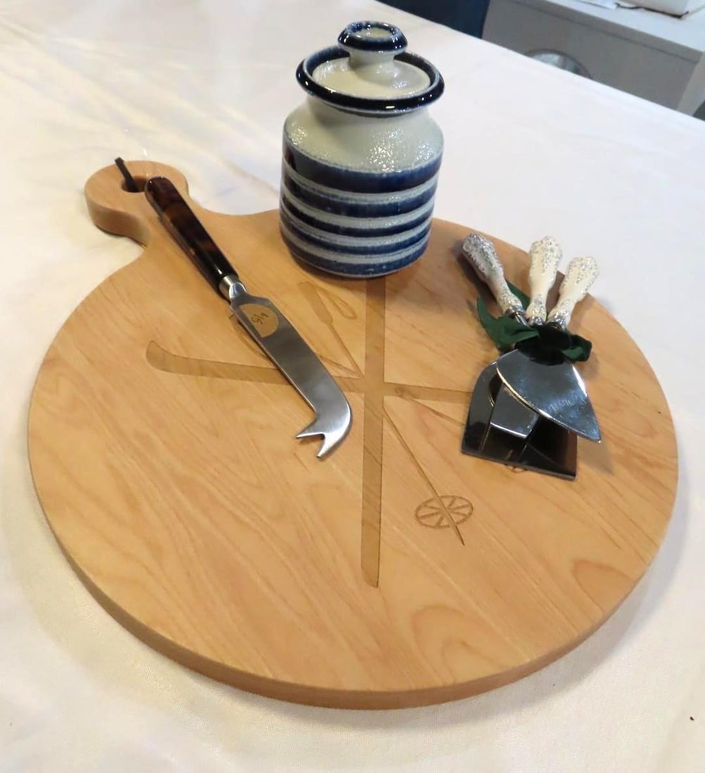 (6) Piece Cheese Board Set: Maple Leaf Cheese Board