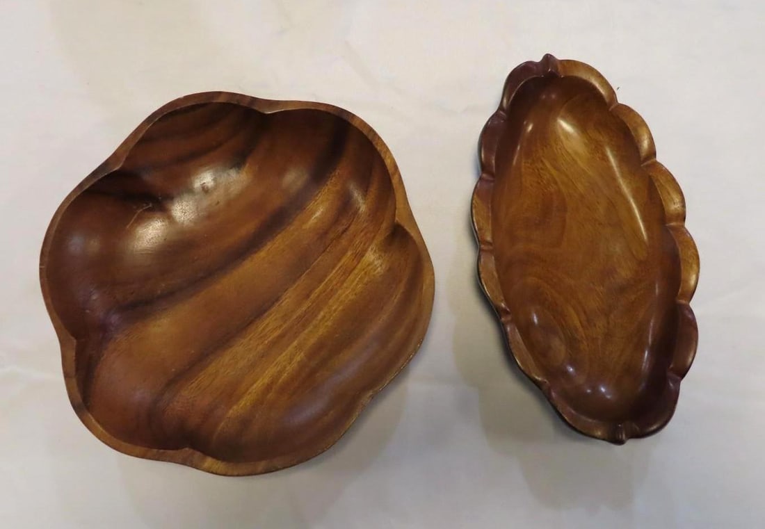 (2) Vintage Mahogany Bowls (1 of 4)