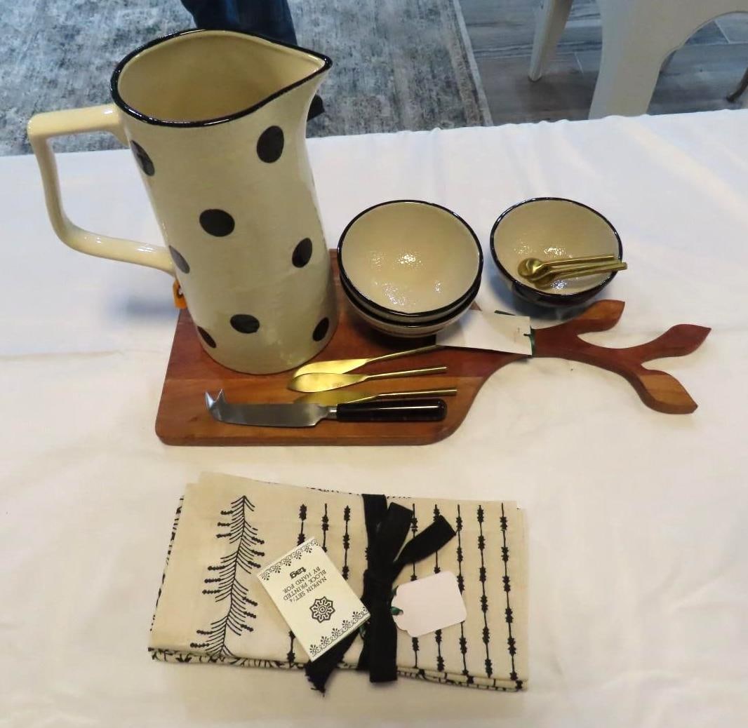 (16) Piece Tableware Set: including cheeseboard, pitcher, and napkin set