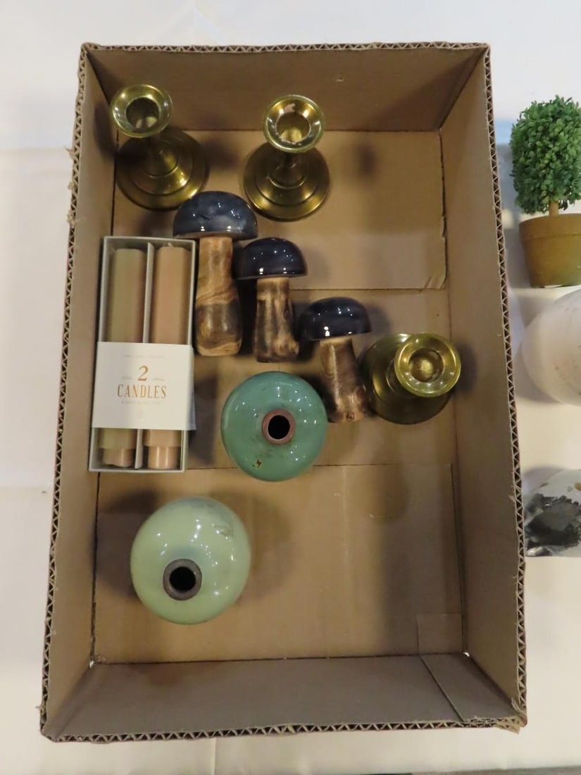 (16) Pieces Asst. Decoratives: including wood mushrooms, ceramics, etc