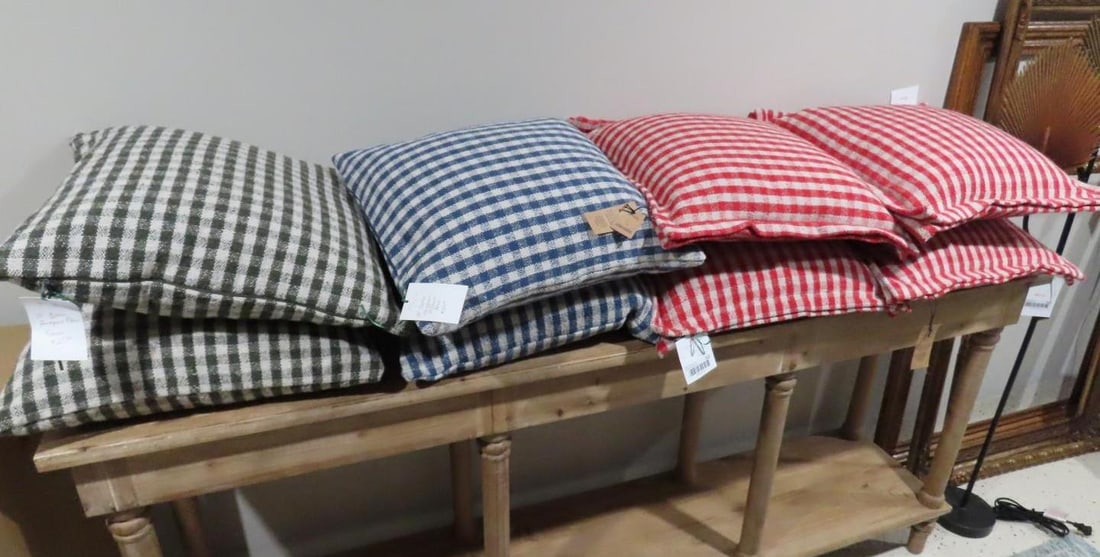 (8) 18" Square Cotton Throw Pillows (1 of 3)