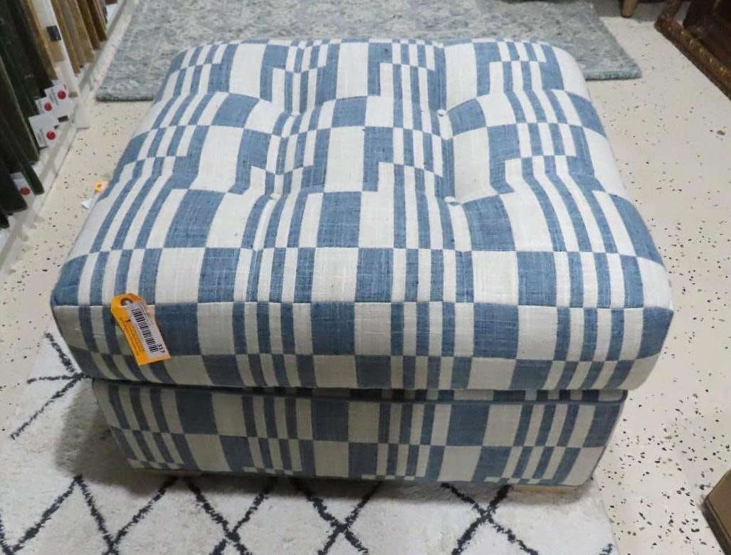 Norwalk Furniture Helene Upholstered Ottoman: 26" x 20" x 18"