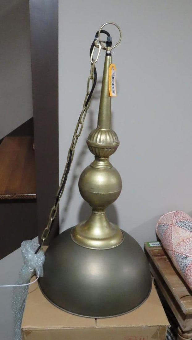 Metal Pendant Light w/ Antique Gold Finish: Metal Pendant Light w/ Antique Gold Finish