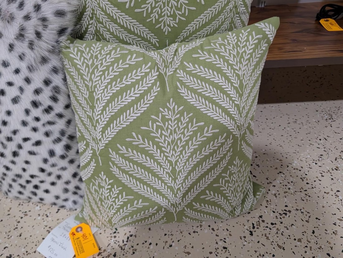 (2) Pairs of Throw Pillows - 4