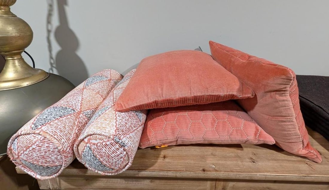(5) Asst. Throw & Lumbar Pillows (1 of 4)