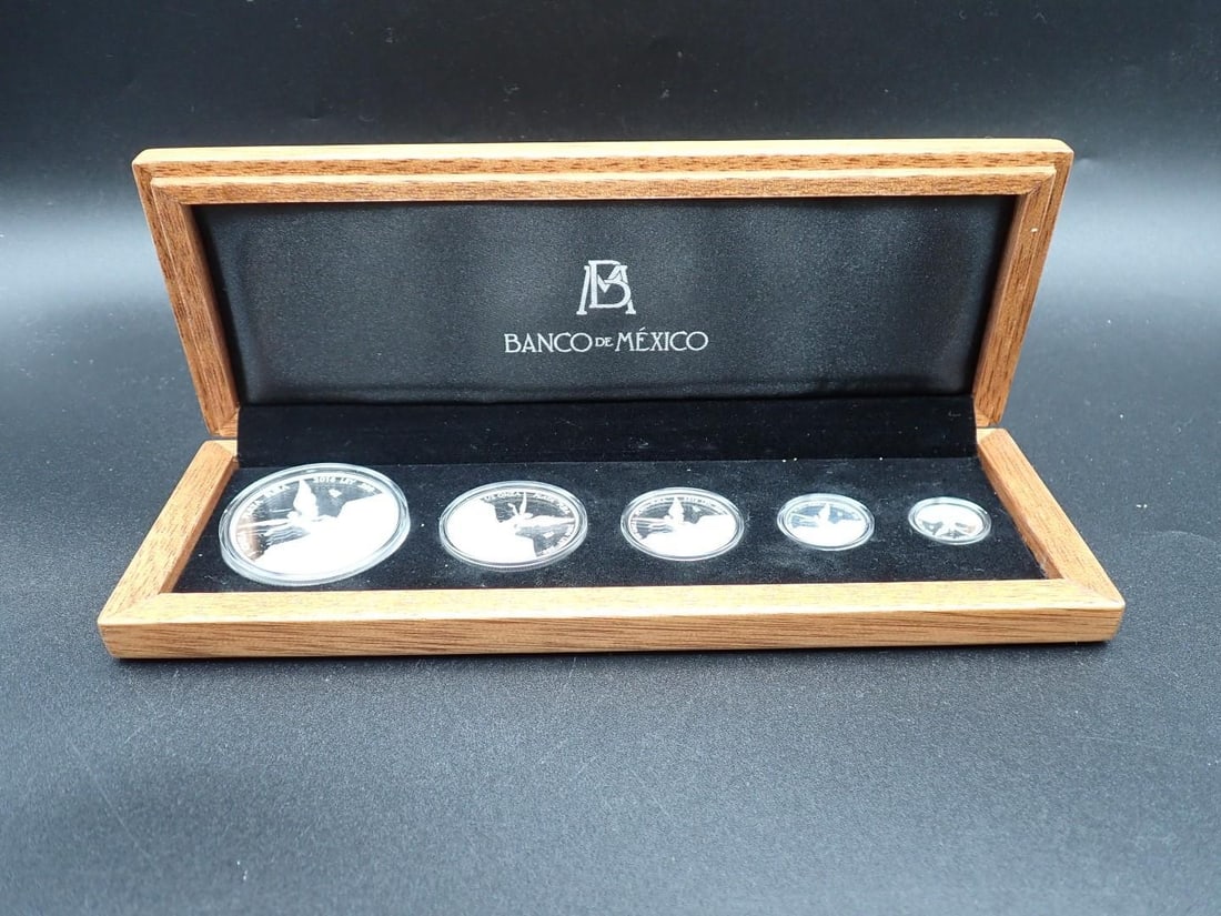 Cased (5) Pc. 2016 Mexico Libertad Proof .999 Silver Coin Set: Cased (5) Pc. 2016 Mexico Libertad Proof .999 Silver Coin Set -1 Oz., 1/2 Oz., 1/4 Oz., 1/10 Oz. & 1/20 Oz.; 866/1000 sets
