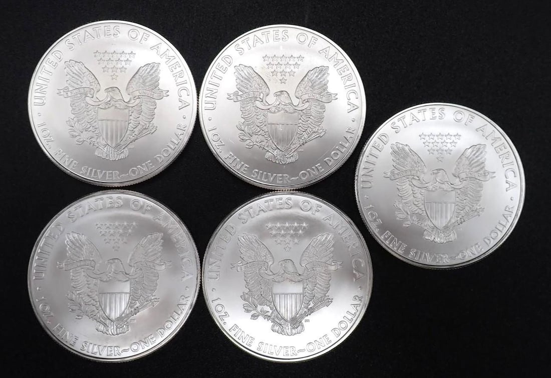 (5) 2010 U.S. American Eagle 1 Ounce .999 Silver Coins - 2