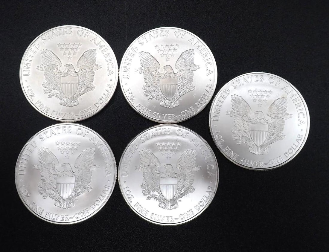 (5) 2010 U.S. American Eagle 1 Ounce .999 Silver Coins - 2