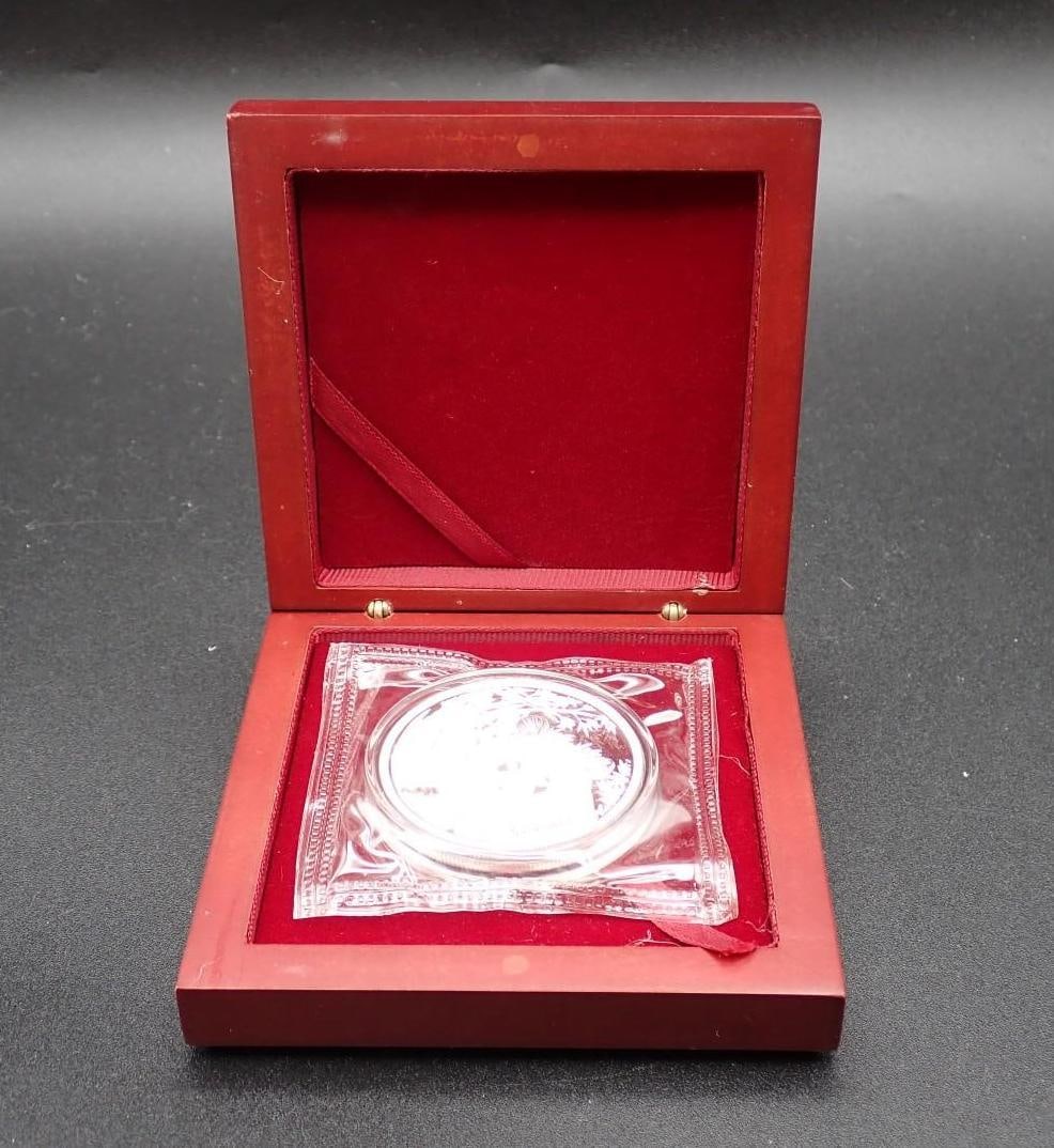 Cased 2016 China 2 Ounce .999 Silver High Relief Panda Medal: Cased 2016 China 2 Ounce .999 Silver High Relief Panda Medal -Nanjing Mint Co., 127/199