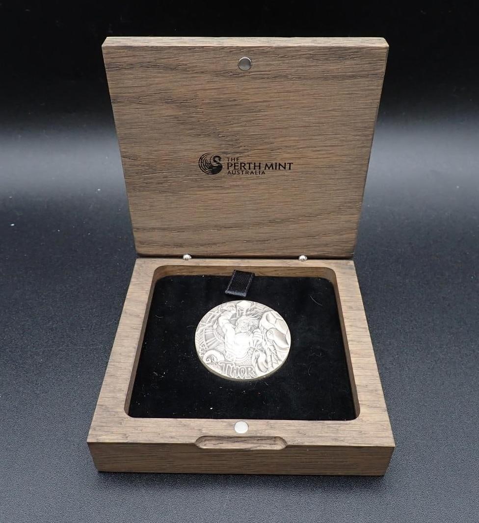 Cased 2016 Norse Gods Thor 2 Ounce .999 Silver Coin (1 of 4)