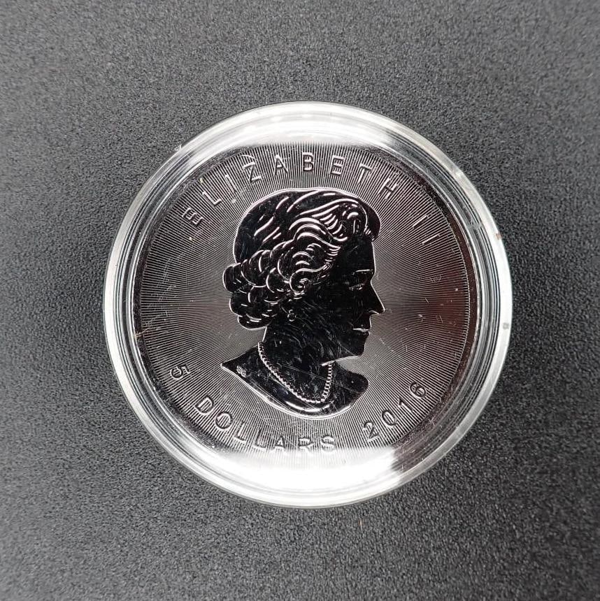 Cased 2016 Canada "Eclipse of the Sun" 1 Ounce .999 Silver Maple Leaf Coin - 3