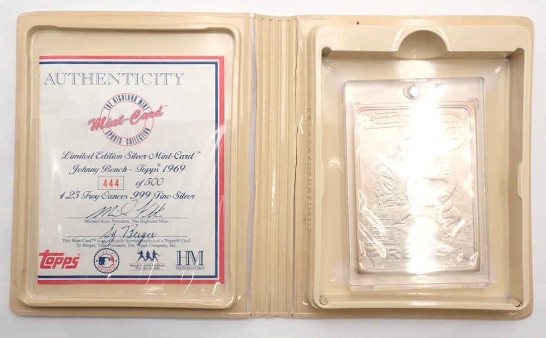 1969 Highland Mint Topps Johnny Bench .999 Silver 4.25 Oz. Mint Card - 4