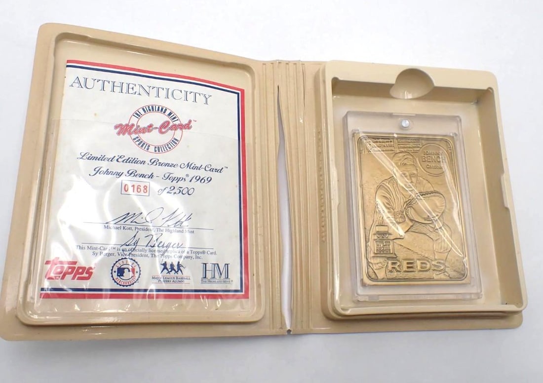 1969 Highland Mint Topps Johnny Bench Bronze Mint Card - 2