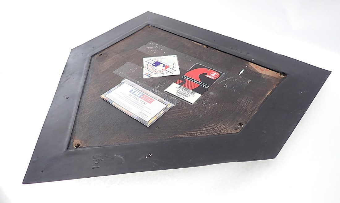 Johnny Bench Autographed Reds Logo Home Plate - 4