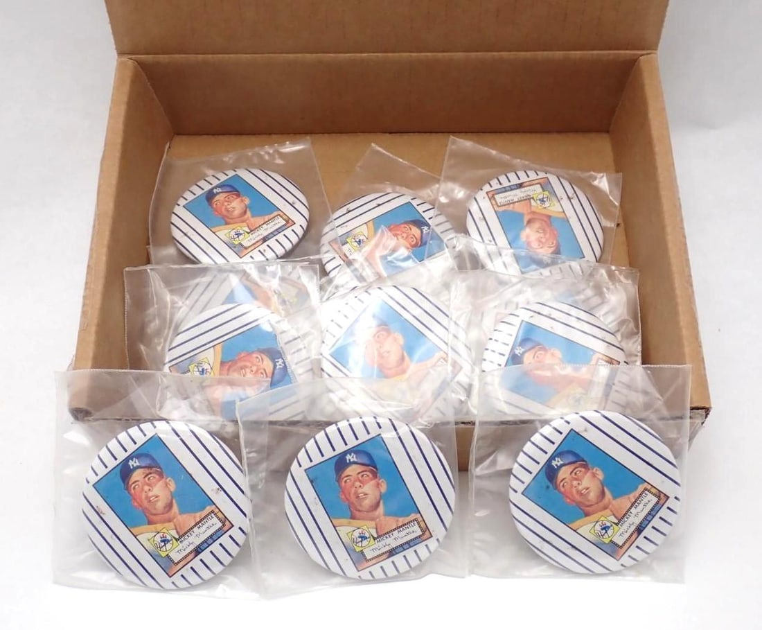(14) Contemporary Mickey Mantle Pinbacks (1 of 4)