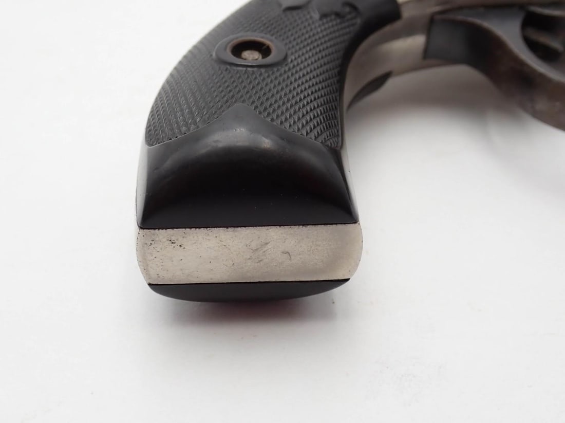 Smith & Wesson 46300 Revolver - 5