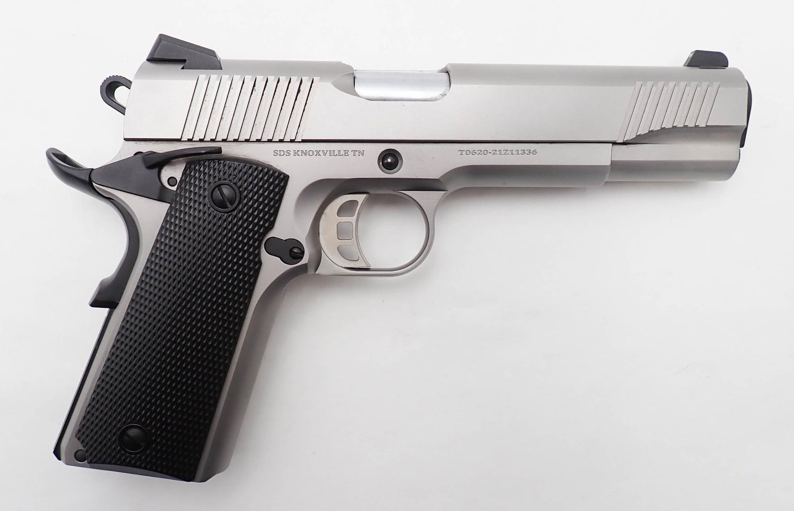 SDS/Tisas 1911 Pistol: SN: T0620-21Z11336 Cal: .45 ACP Action Type: Single Action Semi-Automatic Barrel Length: 5" Finish: stainless steel Bore: very good / excellent Overall Cond: very good Mechanical: fine