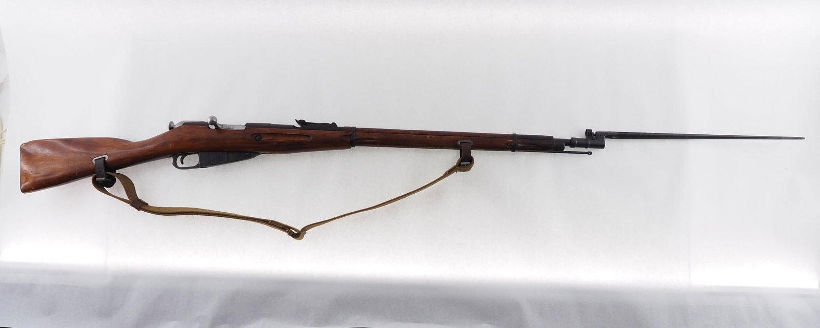 Mosin Nagant 91/30 Rifle: SN: 913005906 Cal: 7.62x54R Action Type: Bolt Action Barrel Length: 29" Sights/Optics: original military sights Stock: original military stock Finish: blue Bore: very good Overall Cond: good