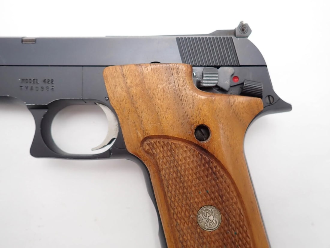 Smith & Wesson 422 Pistol - 7