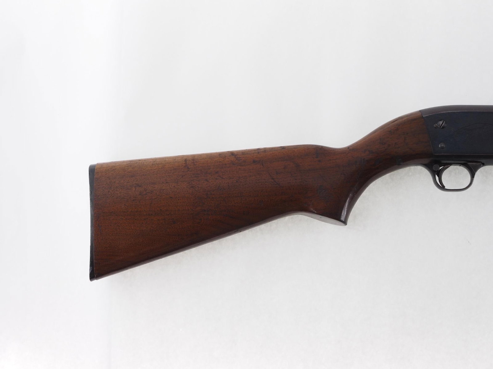 Ithaca 37 Featherlight Shotgun - 3